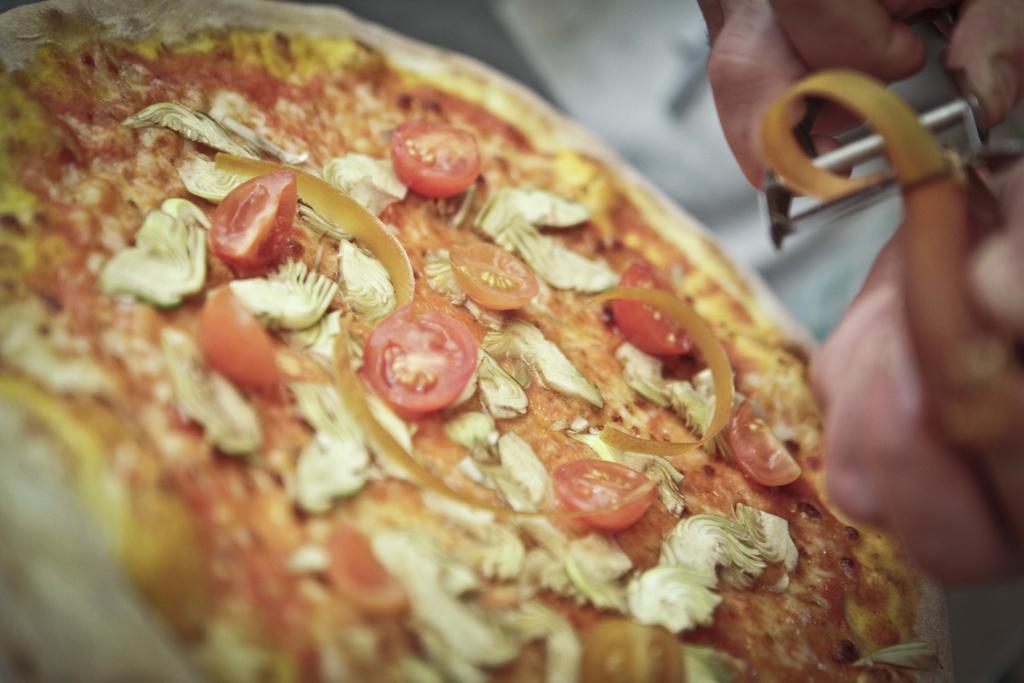 Abas Ristorante Pizzeria Affittacamere Ales Kültér fotó